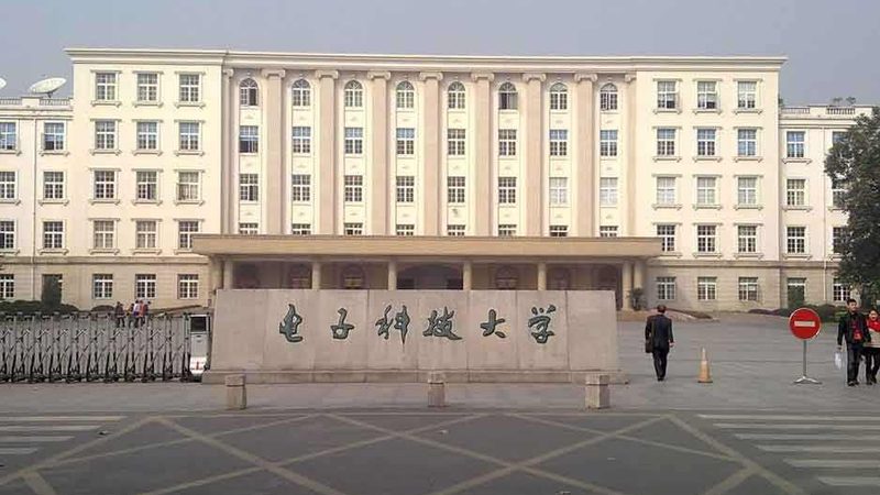 电子元件散热器材质选择：关键因素与实用指南**